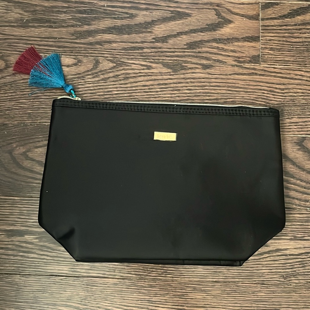 BNWT Tarte makeup pouch